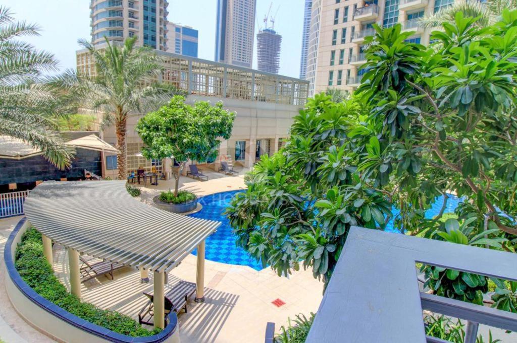 Trinity Holiday Homes - Standpoint Tower Downtown Dubaj Kültér fotó
